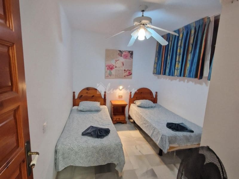 2 bedroom Apartment for sale in Playa de las Americas with pool - € 699,000 (Ref: 8171977)