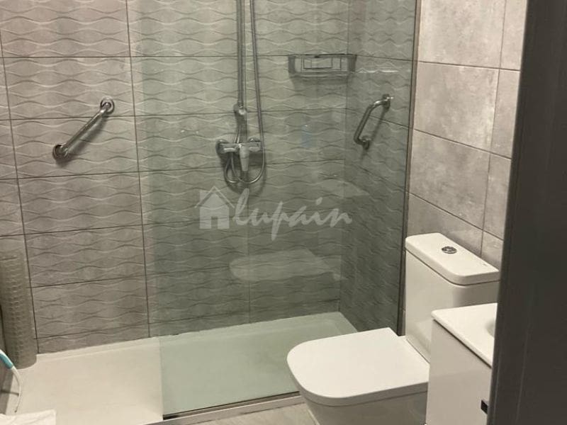 2 bedroom Apartment for sale in Playa de las Americas with pool - € 840,000 (Ref: 8182059)