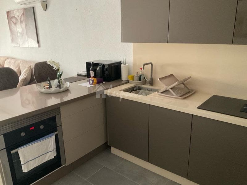 2 bedroom Apartment for sale in Playa de las Americas with pool - € 840,000 (Ref: 8182059)