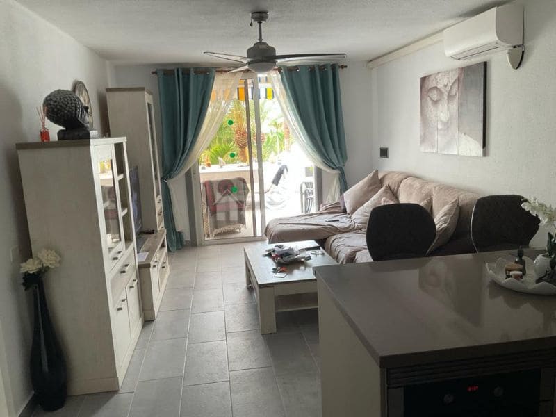 2 bedroom Apartment for sale in Playa de las Americas with pool - € 840,000 (Ref: 8182059)