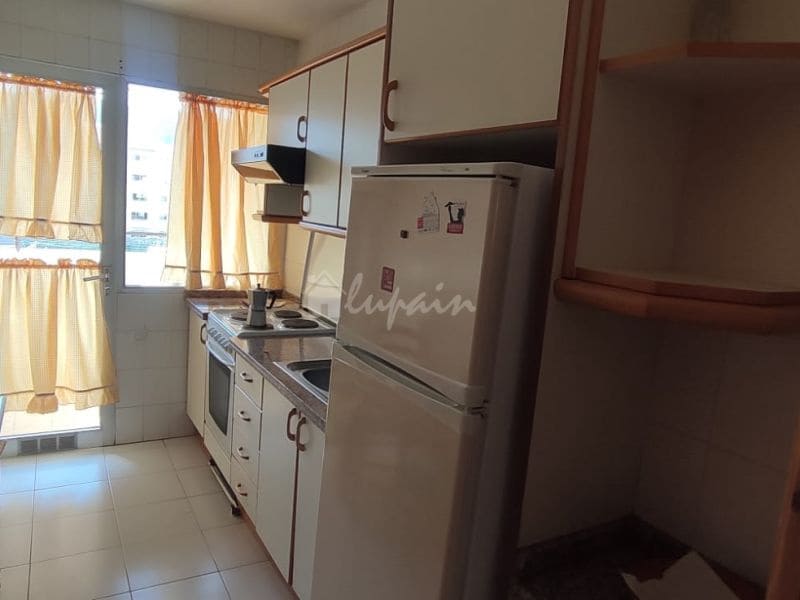 3 bedroom Apartment for sale in Los Cristianos with pool - € 350,000 (Ref: 8187215)