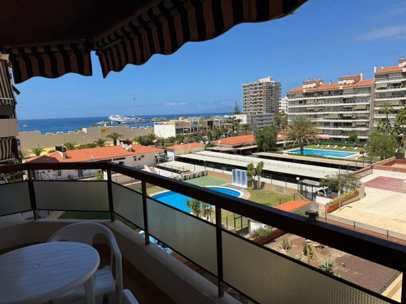 3 bedroom Apartment for sale in Los Cristianos with pool - € 350,000 (Ref: 8187215)