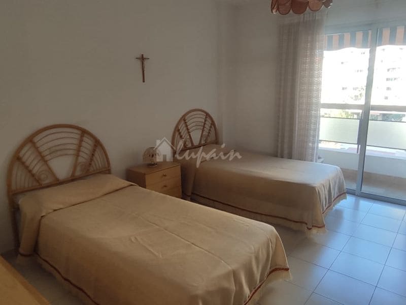 3 bedroom Apartment for sale in Los Cristianos with pool - € 350,000 (Ref: 8187215)