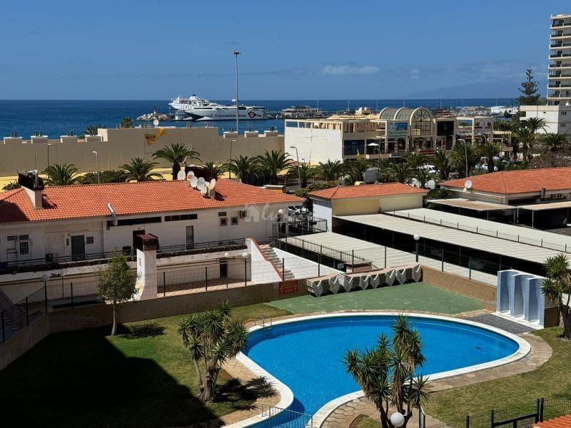 3 bedroom Apartment for sale in Los Cristianos with pool - € 350,000 (Ref: 8187215)