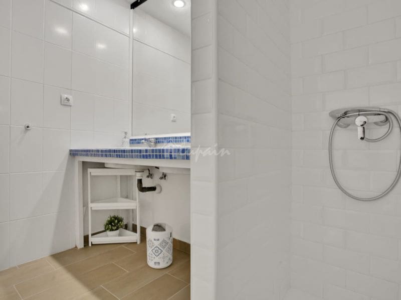 2 sovrum Lägenhet till salu i Playa Paraiso med pool - 319 000 € (Ref: 8198572)