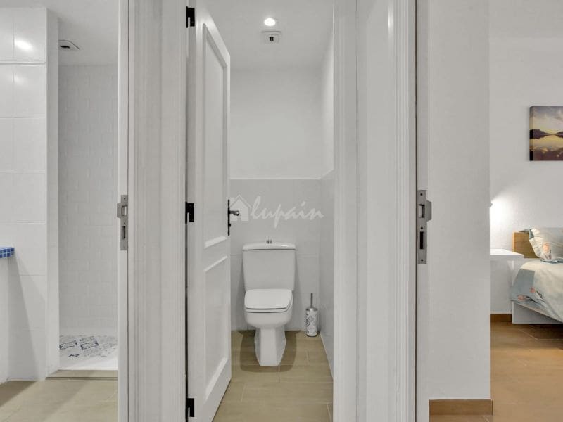 2 sovrum Lägenhet till salu i Playa Paraiso med pool - 319 000 € (Ref: 8198572)