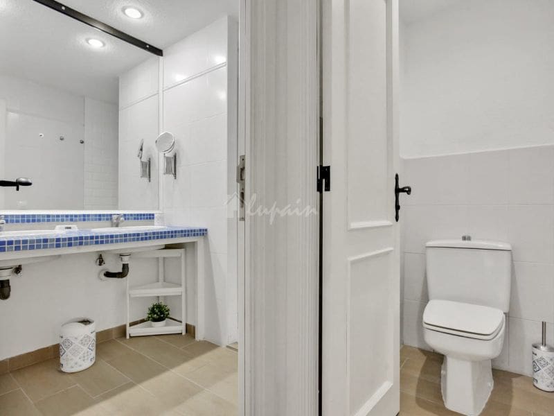 2 sovrum Lägenhet till salu i Playa Paraiso med pool - 319 000 € (Ref: 8198572)