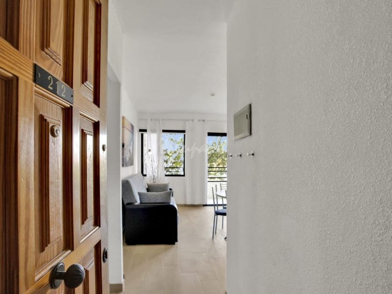 2 sovrum Lägenhet till salu i Playa Paraiso med pool - 319 000 € (Ref: 8198572)