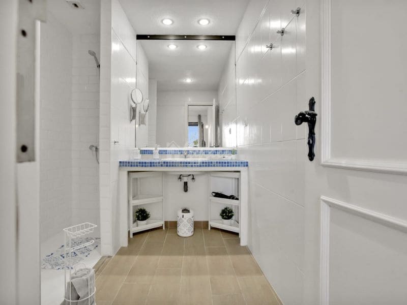 2 sovrum Lägenhet till salu i Playa Paraiso med pool - 319 000 € (Ref: 8198572)