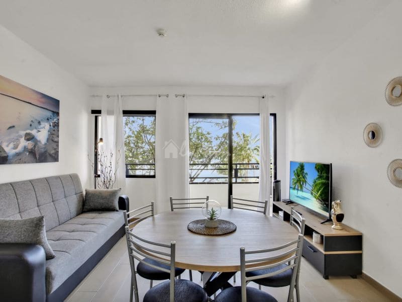 2 sovrum Lägenhet till salu i Playa Paraiso med pool - 319 000 € (Ref: 8198572)