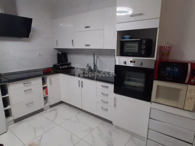 2 soverom Leilighet til salgs i Los Cristianos, Arona med svømmebasseng - € 315 000 (Ref: 8208123)