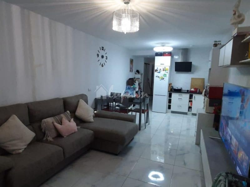 2 quarto Apartamento para venda em Los Cristianos com piscina - 315 000 € (Ref: 8208123)