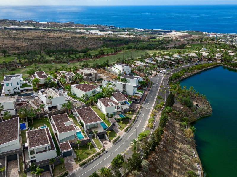 Chalet de 3 habitaciones en Costa Adeje en venta con piscina garaje - 1.698.000 € (Ref: 8212800)