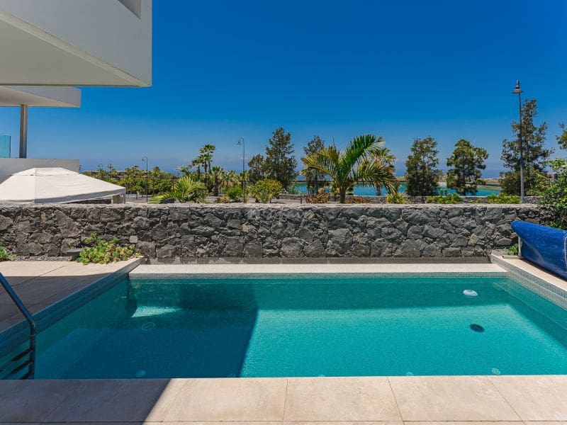 Chalet de 3 habitaciones en Costa Adeje en venta con piscina garaje - 1.698.000 € (Ref: 8212800)