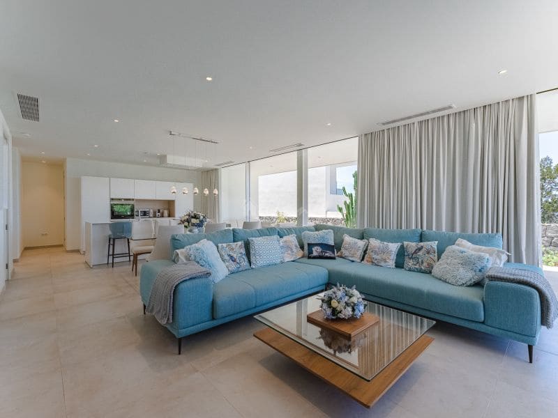 Chalet de 3 habitaciones en Costa Adeje en venta con piscina garaje - 1.698.000 € (Ref: 8212800)