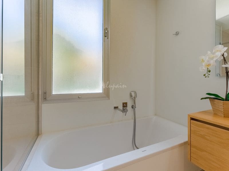 Chalet de 3 habitaciones en Costa Adeje en venta con piscina garaje - 1.698.000 € (Ref: 8212800)