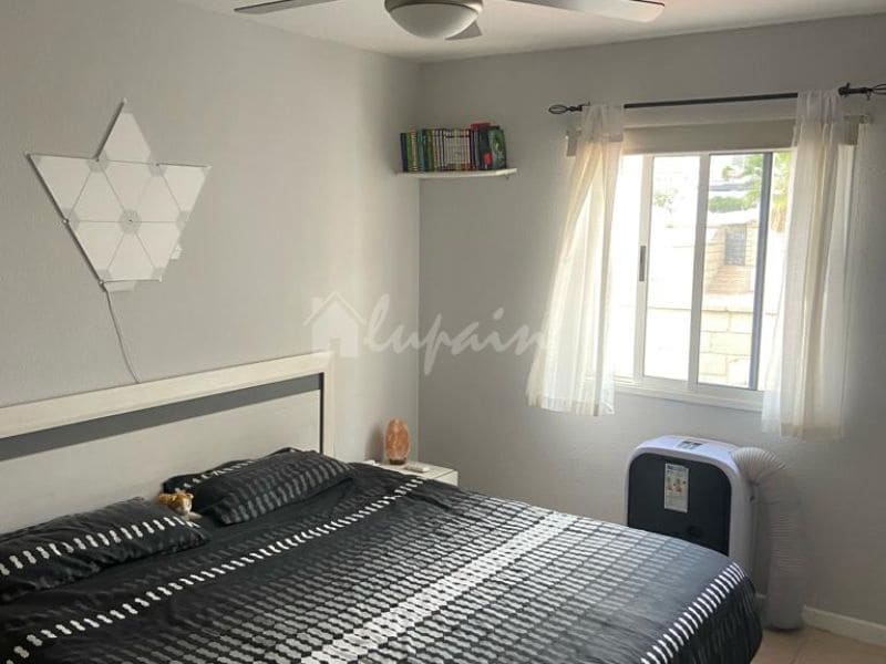 4 soveværelse Byhus til salg i El Madronal med swimmingpool - € 669.000 (Ref: 8222103)