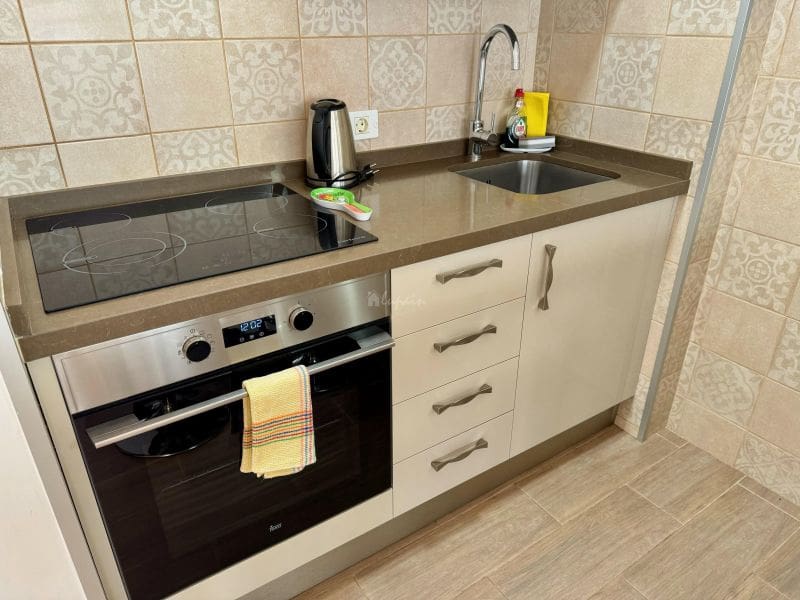 1 soverom Leilighet til salgs i Los Cristianos med svømmebasseng - € 275 000 (Ref: 8277733)