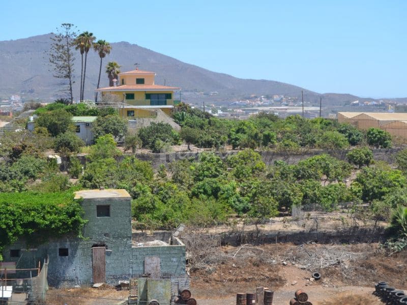 Chalet de 4 habitaciones en Buzanada en venta - 699.000 € (Ref: 8293443)