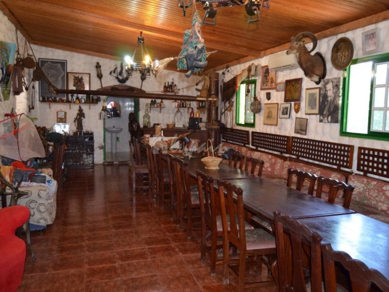 Chalet de 4 habitaciones en Buzanada en venta - 699.000 € (Ref: 8293443)