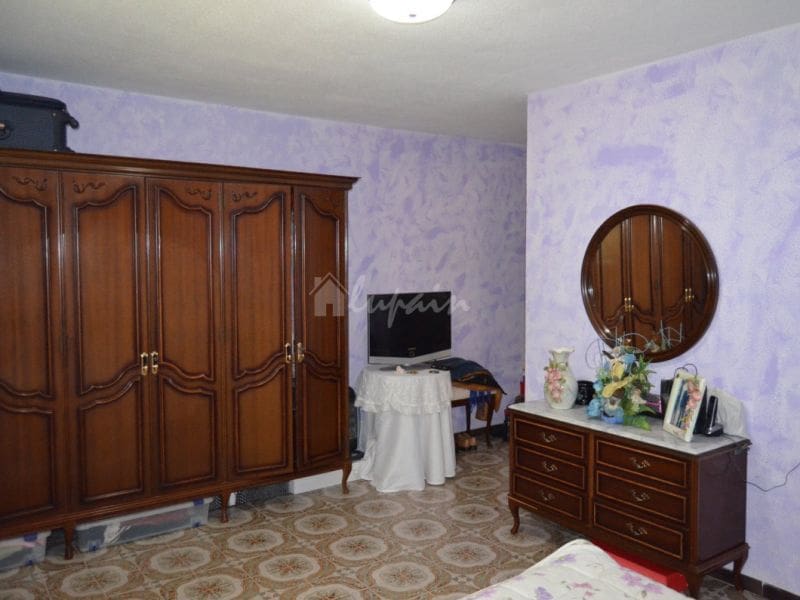 Chalet de 4 habitaciones en Buzanada en venta - 699.000 € (Ref: 8293443)