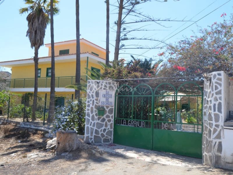 Chalet de 4 habitaciones en Buzanada en venta - 699.000 € (Ref: 8293443)