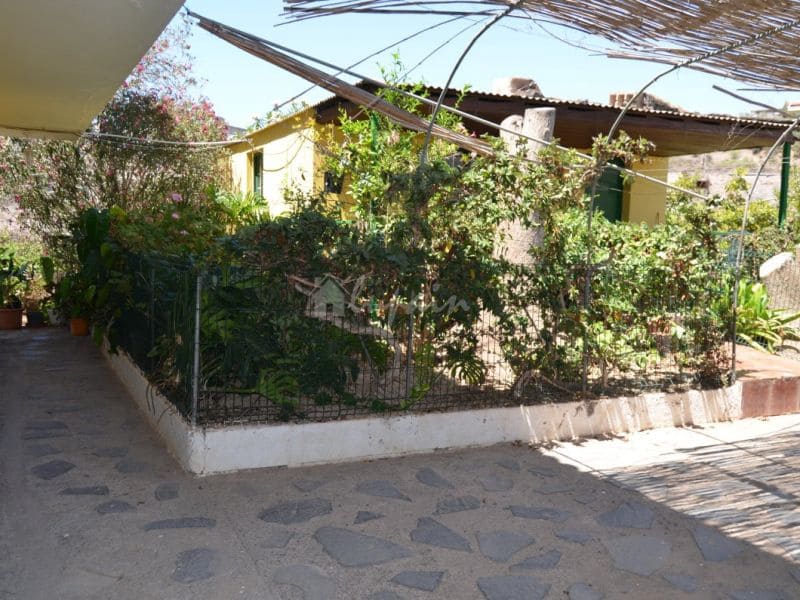 Chalet de 4 habitaciones en Buzanada en venta - 699.000 € (Ref: 8293443)