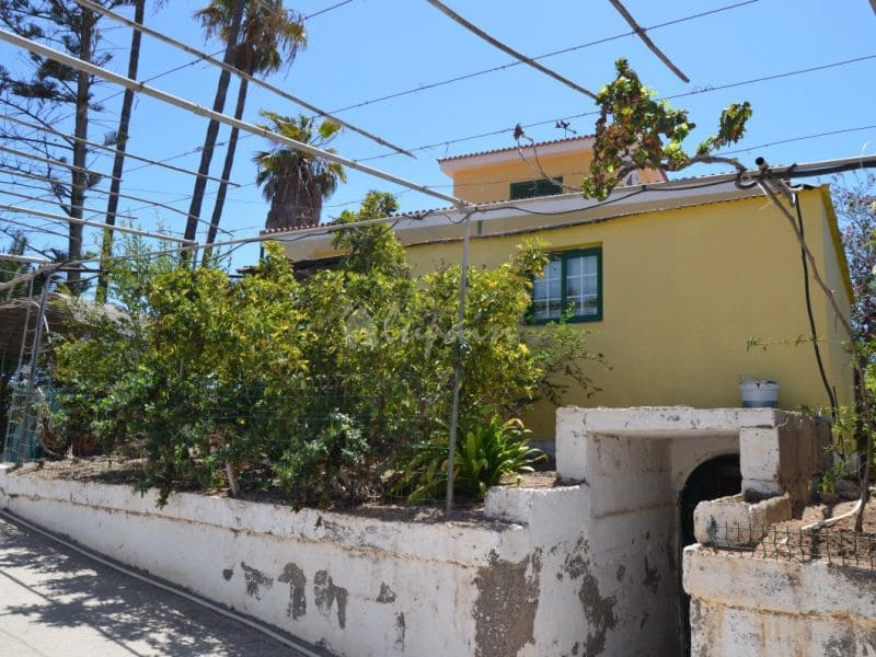 Chalet de 4 habitaciones en Buzanada en venta - 699.000 € (Ref: 8293443)