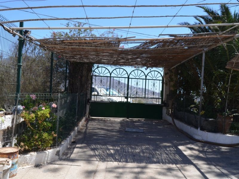 Chalet de 4 habitaciones en Buzanada en venta - 699.000 € (Ref: 8293443)