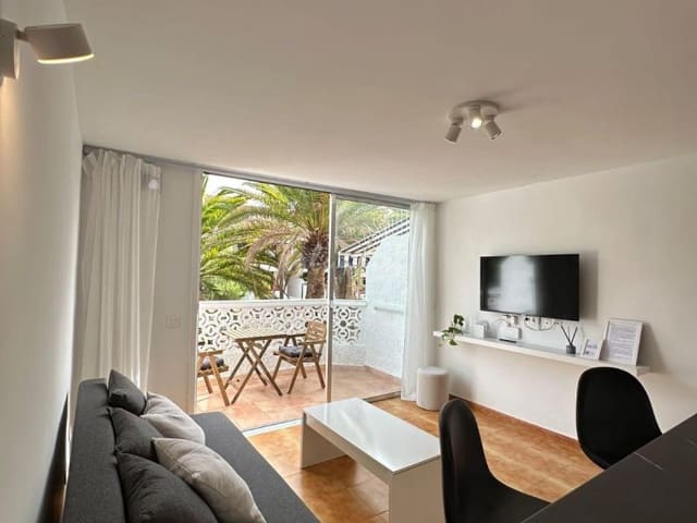 1 makuuhuone Huoneisto myytävänä paikassa Playa de las Americas, Arona mukana uima-altaan - 265 000 € (Ref: 8293445)