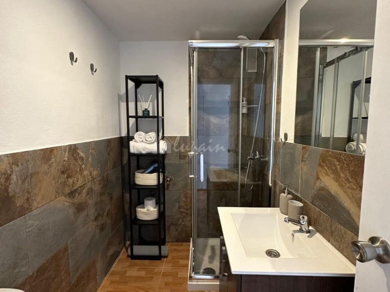 1 makuuhuone Huoneisto myytävänä paikassa Playa de las Americas mukana uima-altaan - 265 000 € (Ref: 8293445)