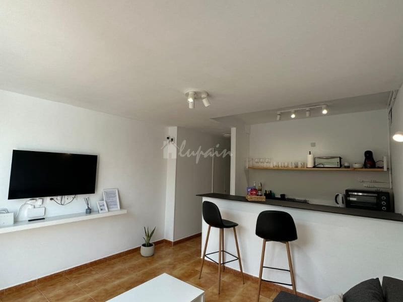 1 makuuhuone Huoneisto myytävänä paikassa Playa de las Americas mukana uima-altaan - 265 000 € (Ref: 8293445)