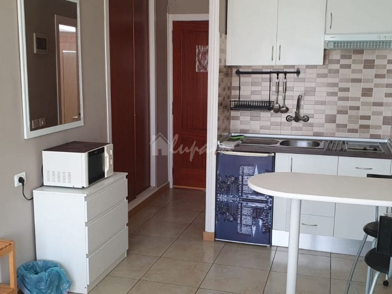 Yksiö myytävänä paikassa Playa de las Americas mukana uima-altaan - 189 000 € (Ref: 8297076)