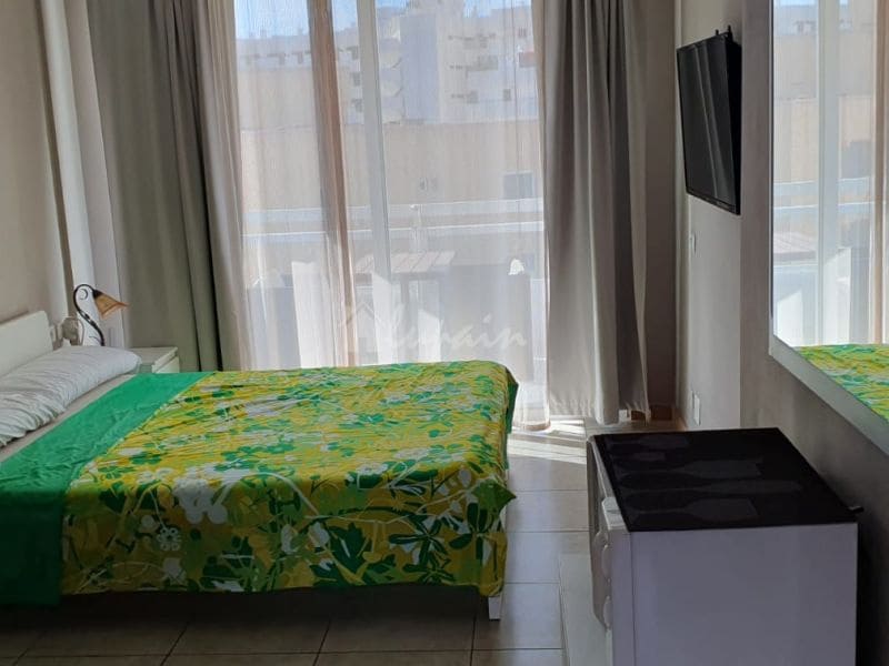 Yksiö myytävänä paikassa Playa de las Americas mukana uima-altaan - 189 000 € (Ref: 8297076)