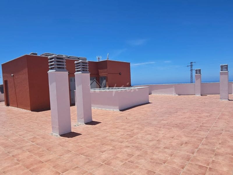 3 slaapkamer Appartement te koop in La Camella - € 239.000 (Ref: 8302035)