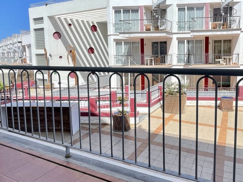 1 slaapkamer Appartement te koop in Puerto Santiago met zwembad - € 240.000 (Ref: 8344055)
