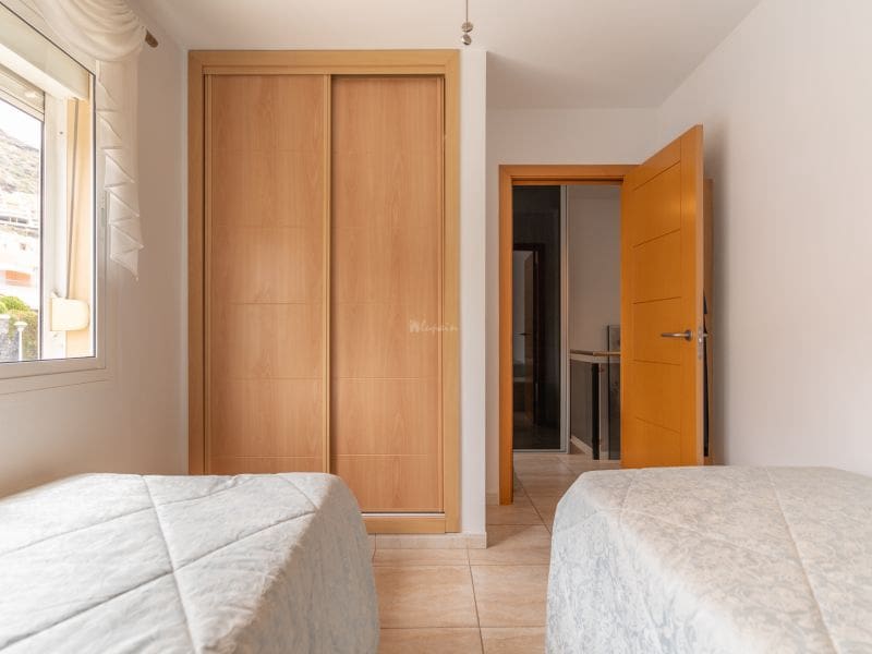 Casa de 3 habitaciones en El Madroñal en venta con piscina - 680.000 € (Ref: 8370130)