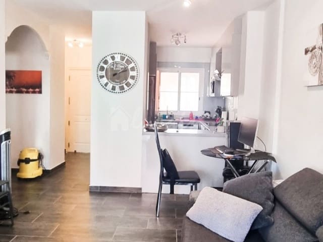 1 soveværelse Byhus til salg i Los Cristianos, Arona med swimmingpool - € 250.000 (Ref: 8396057)