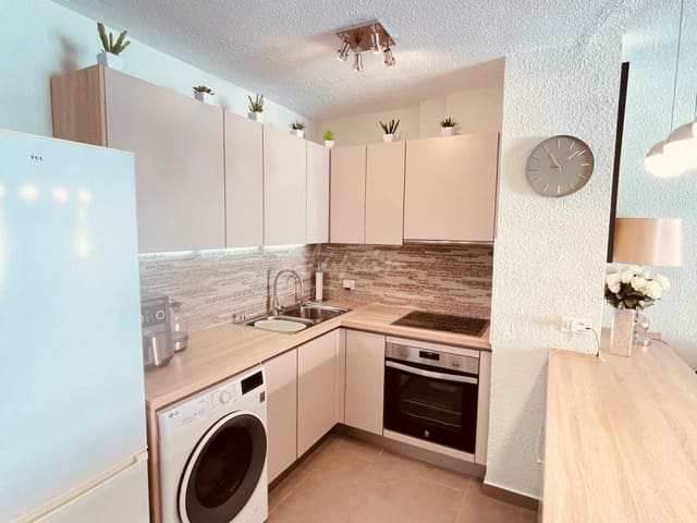 1 Zimmer Apartment zu verkaufen in Los Cristianos, Arona mit Pool - 249.950 € (Ref: 8521011)