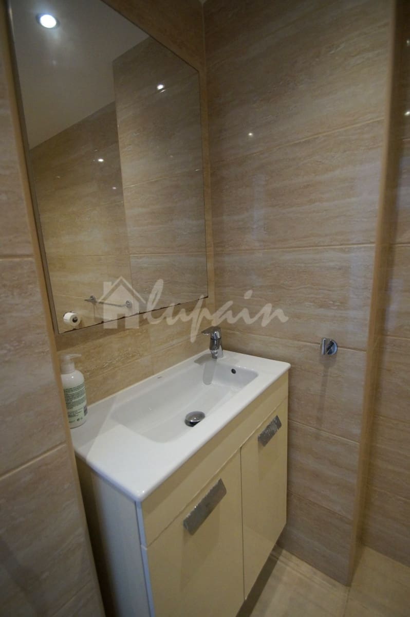 1 bedroom Apartment for sale in Playa de las Americas with pool - € 499,500 (Ref: 8607761)