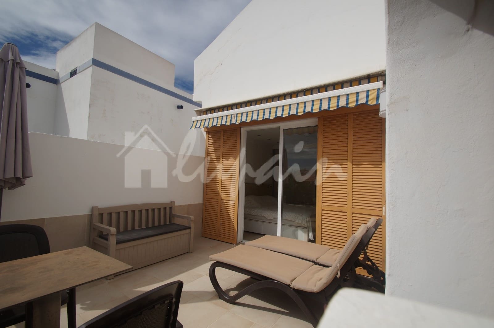 1 bedroom Apartment for sale in Playa de las Americas with pool - € 499,500 (Ref: 8607761)