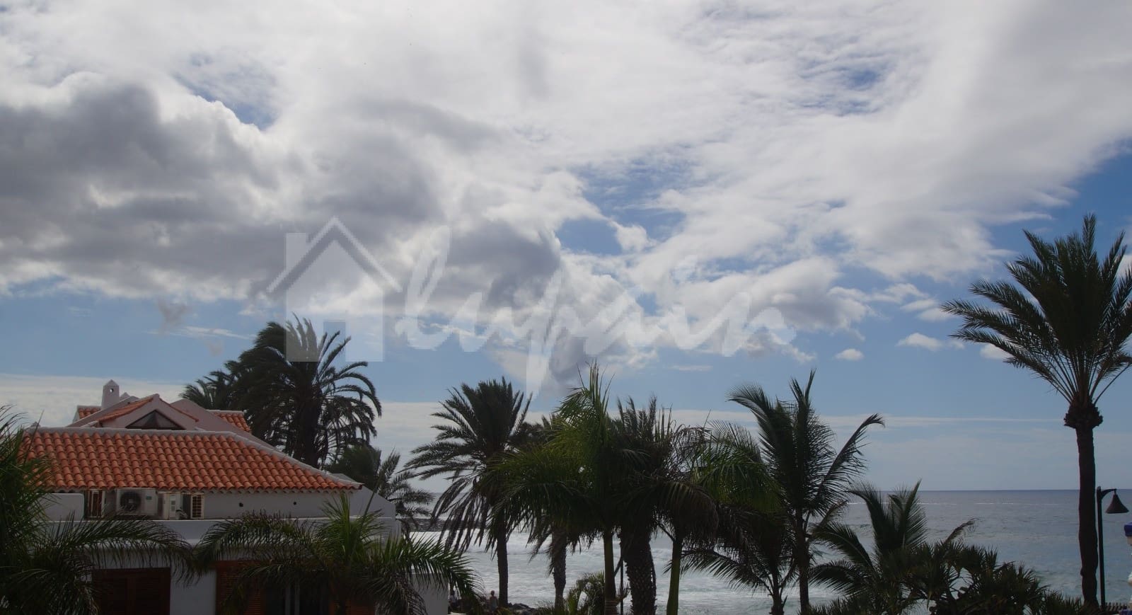 1 bedroom Apartment for sale in Playa de las Americas with pool - € 499,500 (Ref: 8607761)