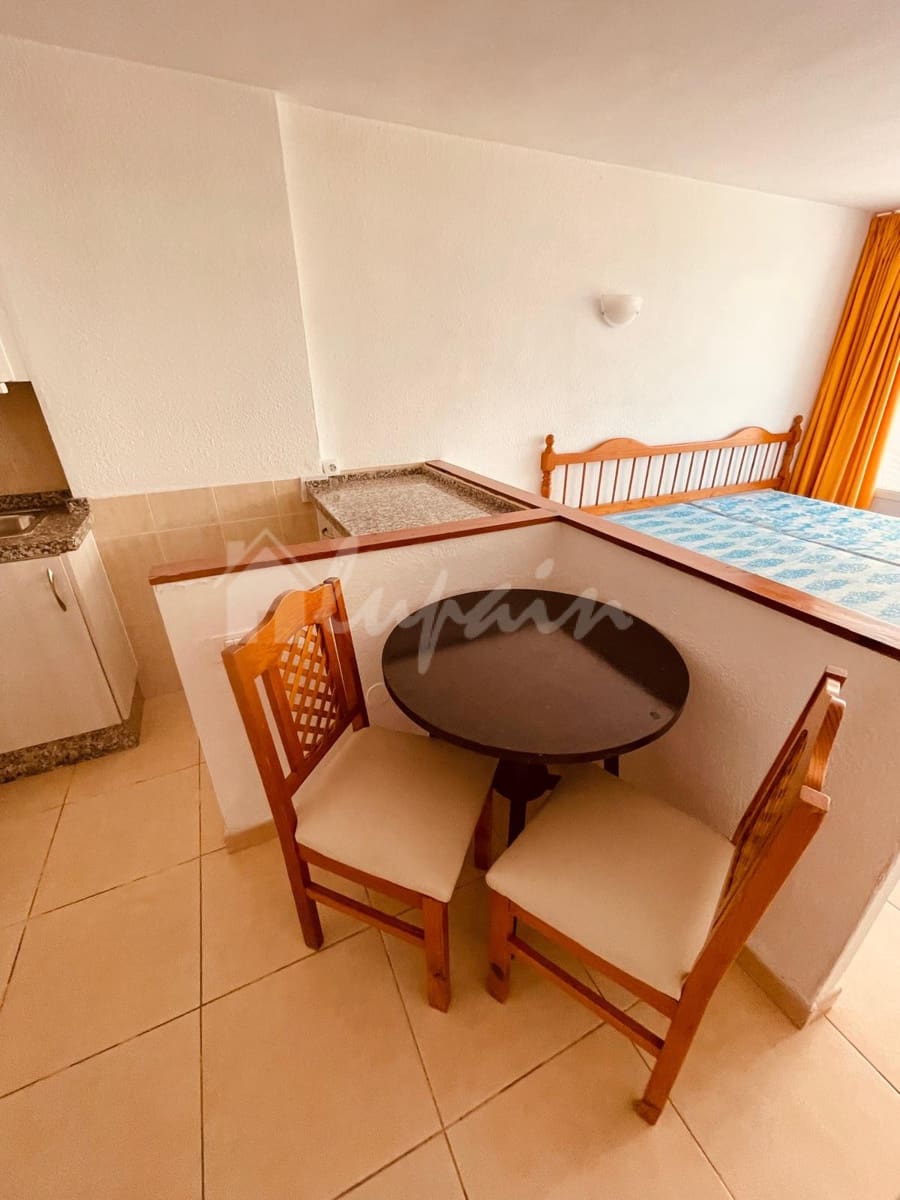 Studio til salg i Playa de las Americas med swimmingpool - € 195.000 (Ref: 8644202)