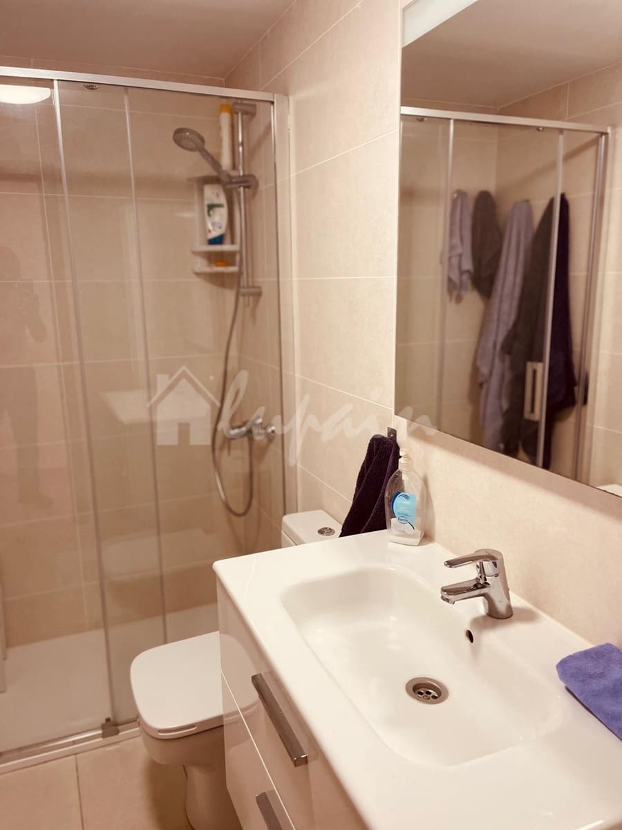 1 soverom Leilighet til salgs i Los Cristianos med svømmebasseng - € 260 000 (Ref: 8647439)