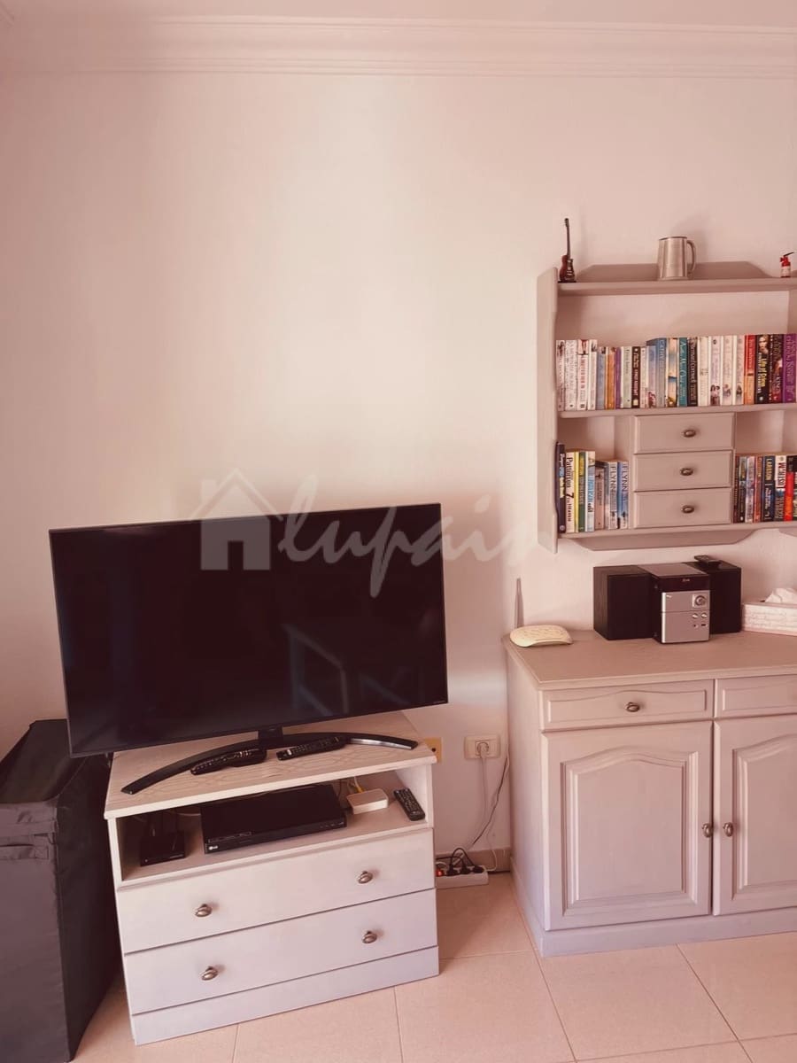 1 soverom Leilighet til salgs i Los Cristianos med svømmebasseng - € 260 000 (Ref: 8647439)