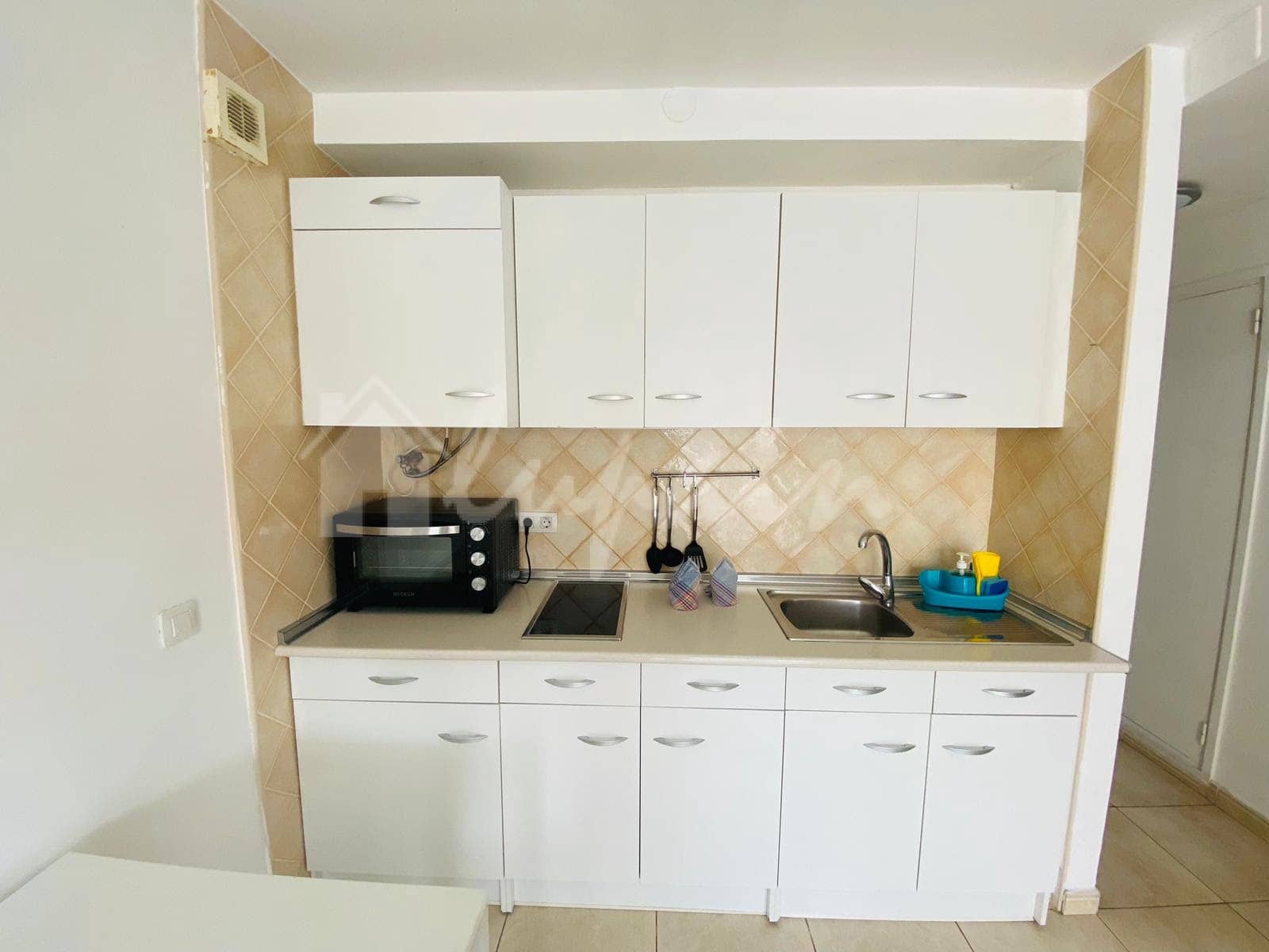 1 makuuhuone Huoneisto myytävänä paikassa Playa de las Americas mukana uima-altaan - 262 500 € (Ref: 8692170)