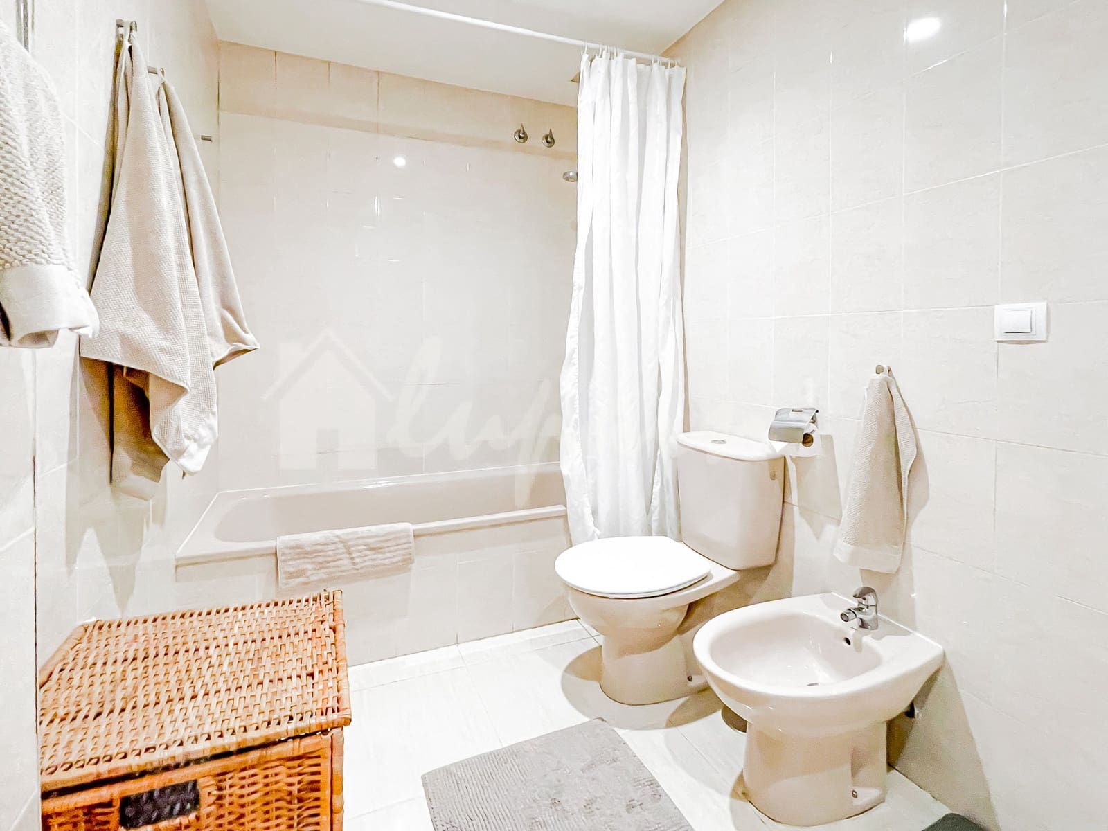 3 bedroom Apartment for sale in Parque de la Reina - € 269,000 (Ref: 8704308)