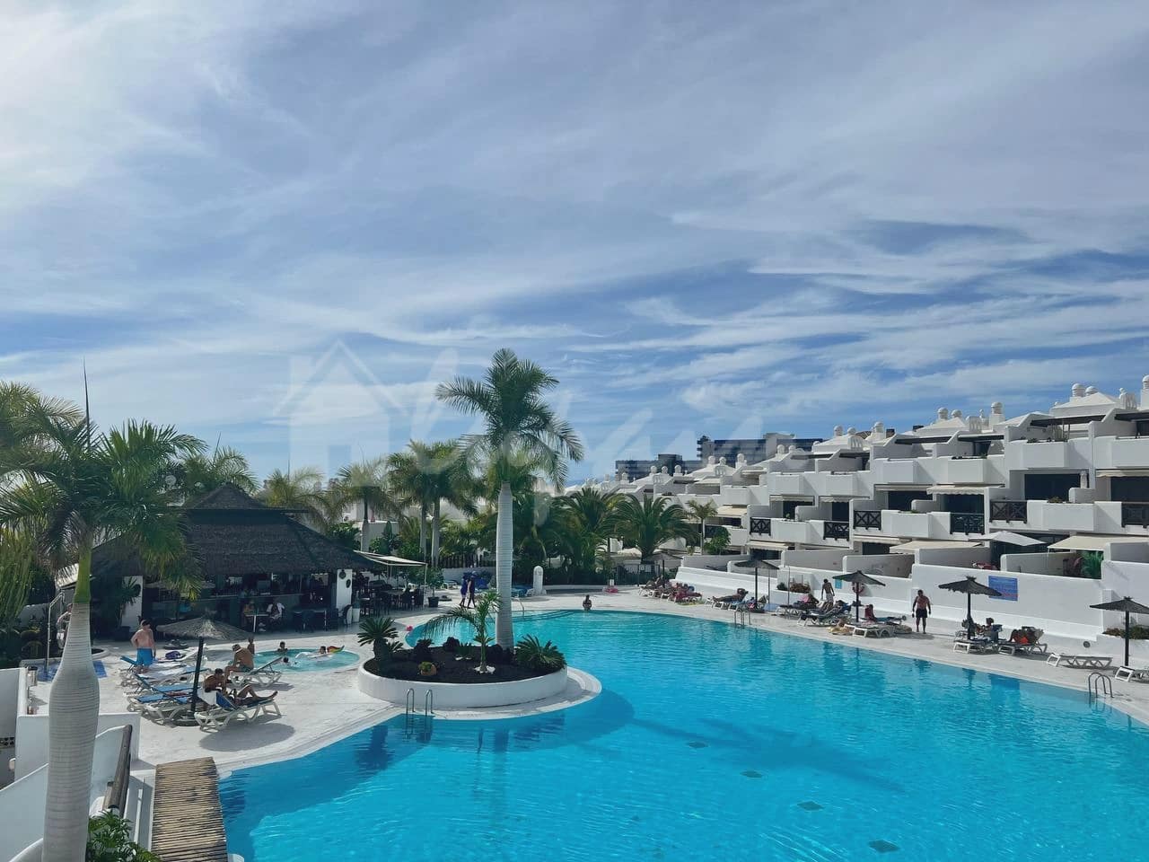 3 soveværelse Lejlighed til salg i Playa Paraiso med swimmingpool - € 450.000 (Ref: 8704309)