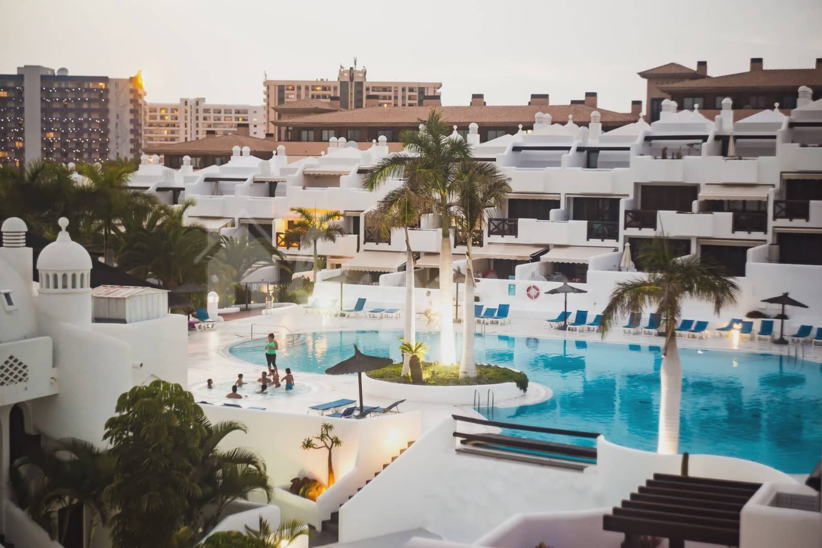 3 soveværelse Lejlighed til salg i Playa Paraiso med swimmingpool - € 450.000 (Ref: 8704309)