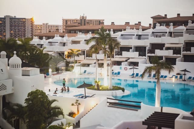 3 bedroom Apartment for sale in Playa Paraiso, Adeje with pool - € 450,000 (Ref: 8704309)